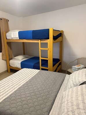 Classic-Vierbettzimmer | Kostenloses WLAN