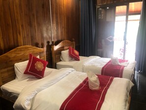 Deluxe Double or Twin Room, City View - That Luang Place House (Luang Prabang)