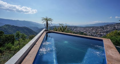 Casa El Mirador Jacuzzi and Terrace
