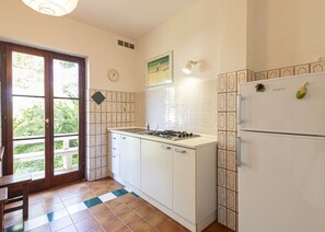 Kühlschrank, Mikrowelle