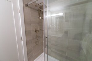 Hair dryer, towels - Comfortable and Colourful Whistler Village Condo (Whistler)