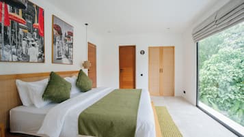 1 bedroom, Egyptian cotton sheets, premium bedding, in-room safe