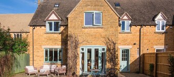 fabulous and homely dog friendly holiday cottage  - Kingsley House