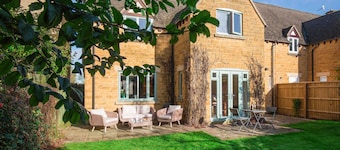 fabulous and homely dog friendly holiday cottage - Kingsley House