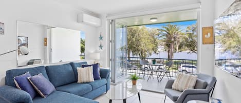 Apartamento, 2 habitaciones | Zona de estar