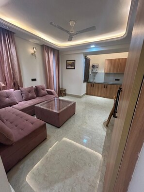 Premium Room | Living area