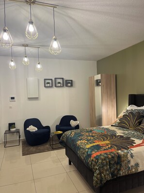 1 bedroom, iron/ironing board, travel crib, WiFi - Lovely studio, ideal for a couple!  (Schoelcher)