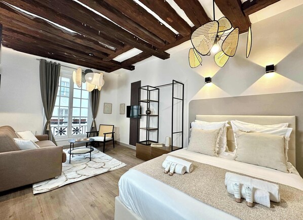 Desk, iron/ironing board, travel crib, WiFi