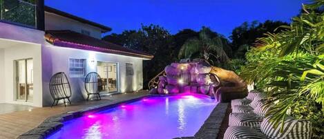 Outdoor pool, a heated pool