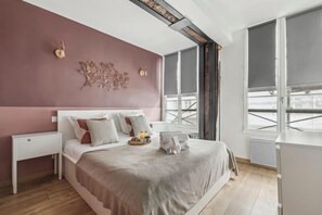 3 habitaciones, tabla de planchar con plancha, wifi y ropa de cama 