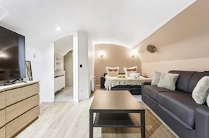 Room - Suite 332 - Two levels, a table for 12 (Paris)