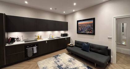 Modern 1Bed Apartment supercentral
