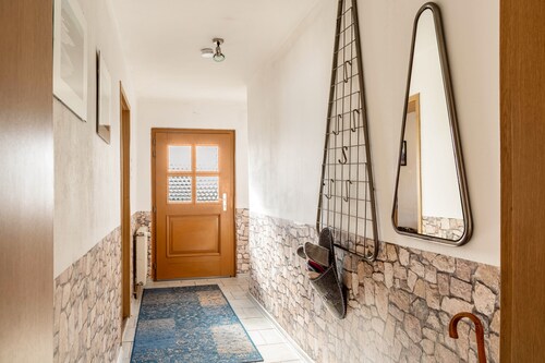 Ferienwohnung 'Möblierte Wohnung' mit Gemeinschaftsterrasse und Wi-Fi