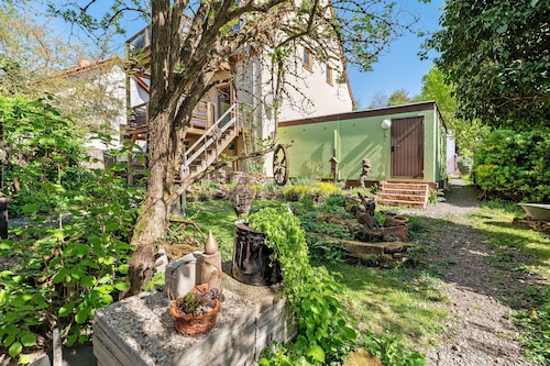 Ferienwohnung 'Vital Art Naturgarten' mit Privatterrasse, Gemeinschaftsgarten und Wi-Fi