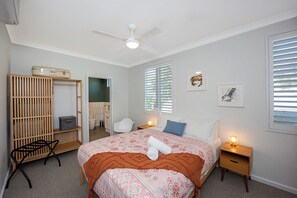House, 3 Bedrooms, Non Smoking, Beach View | 3 bilik tidur, ruang kerja komputer riba, seterika/papan seterika 
