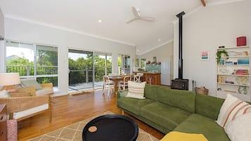 House, 3 Bedrooms, Non Smoking, Beach View | Living area | 55-inch TV with digital channels