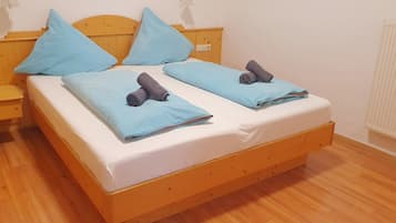 1 dormitorio y ropa de cama