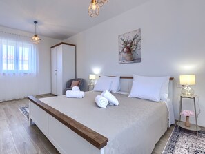 3 bedrooms, iron/ironing board, WiFi - Jolanda by Interhome (Rovinj/Žminj)