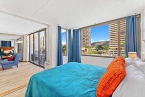 1 habitación, tabla de planchar con plancha, wifi gratis y ropa de cama 