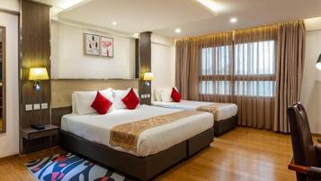Deluxe Double or Twin Room | Minibar, in-room safe, individually furnished, desk