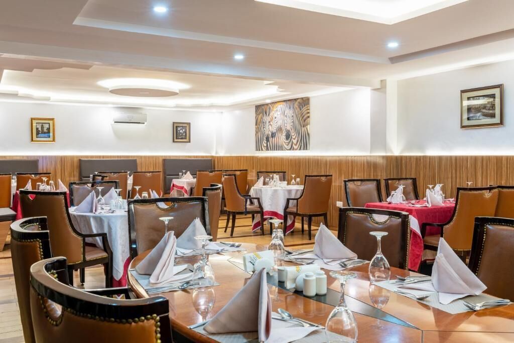 2 Restaurants; Frühstück, Mittagessen und Abendessen werden serviert