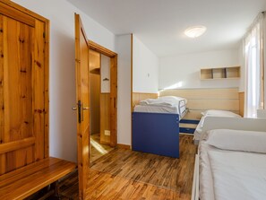 2 bedrooms, internet