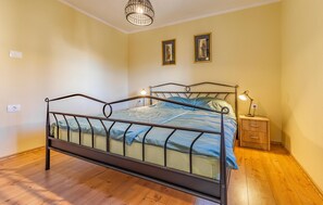 3 habitaciones, cuna de viaje, wifi gratis y ropa de cama 