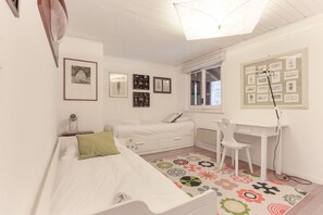 2 quartos, ferros/tábuas de passar roupa, Wi-Fi de cortesia