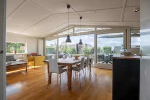 Dining - Holiday Home near Veerse Meer with Terrace (Kamperland)