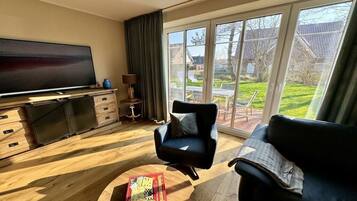 Smart TV, video games, stereo