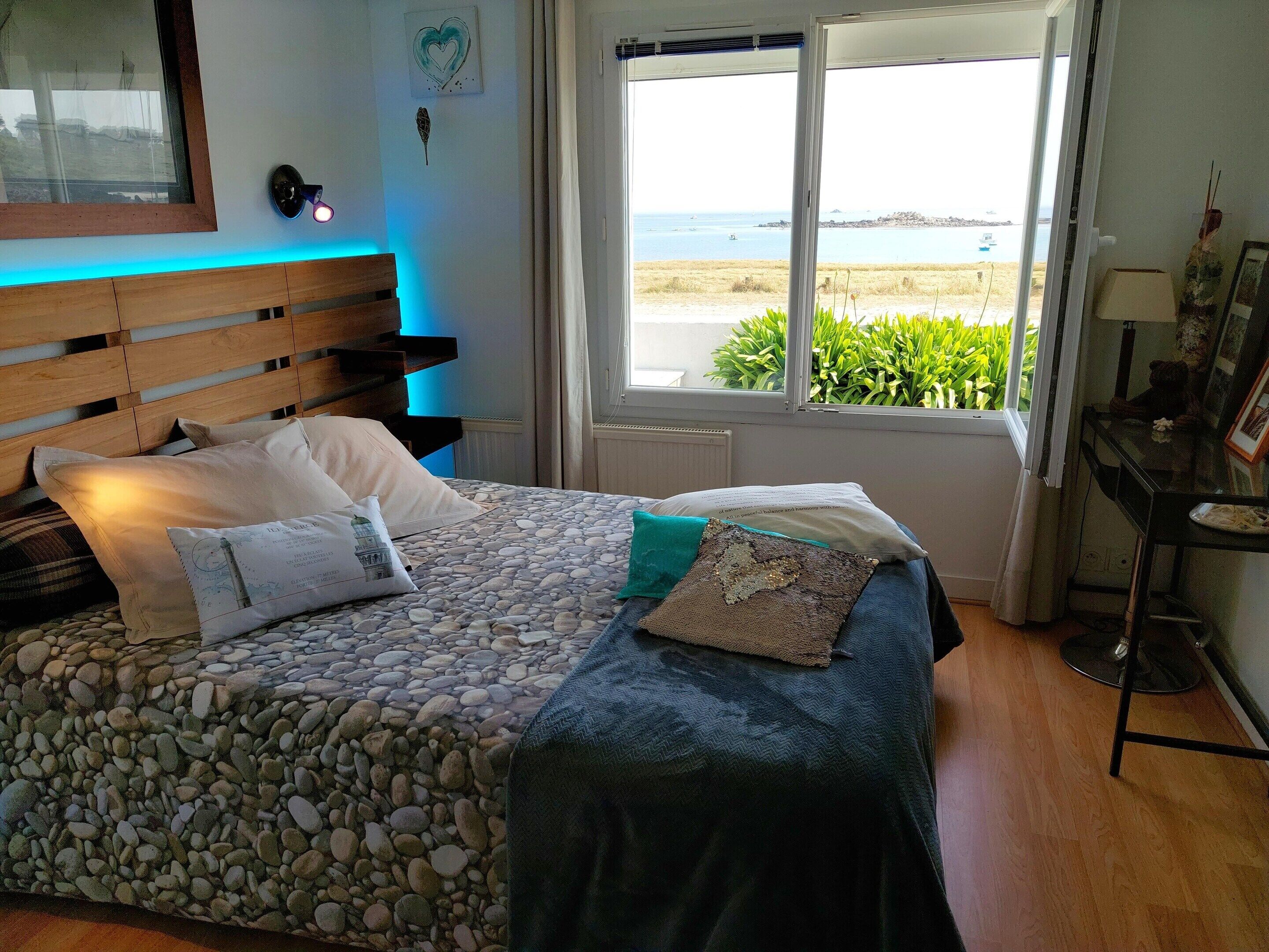 House | 1 bedroom, individually furnished, bed sheets