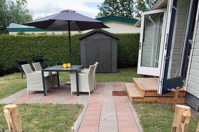 Frisian Countryside Stay near Sea