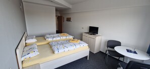 Free WiFi - Pension Take Off (Gera)