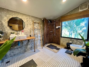 Exclusive Villa Bamboo Mountain View | Baño