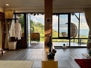 Exclusive Villa Bamboo Mountain View