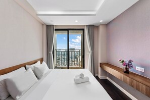 Luxury Apartment, 2 Bedrooms, City View