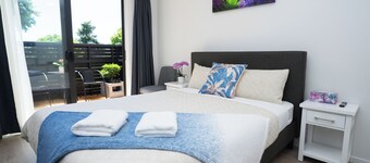 Yates Park Motel