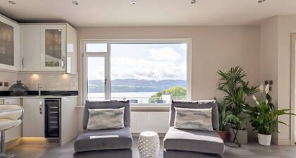 Fern View House overlooking Loch Ness