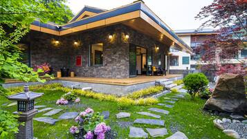 Luxury House, Balcony, Hill View | Terrace/patio