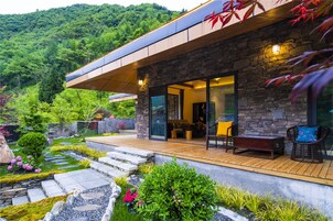 Luxury-Haus, Balkon, Hügelblick | Terrasse/Patio