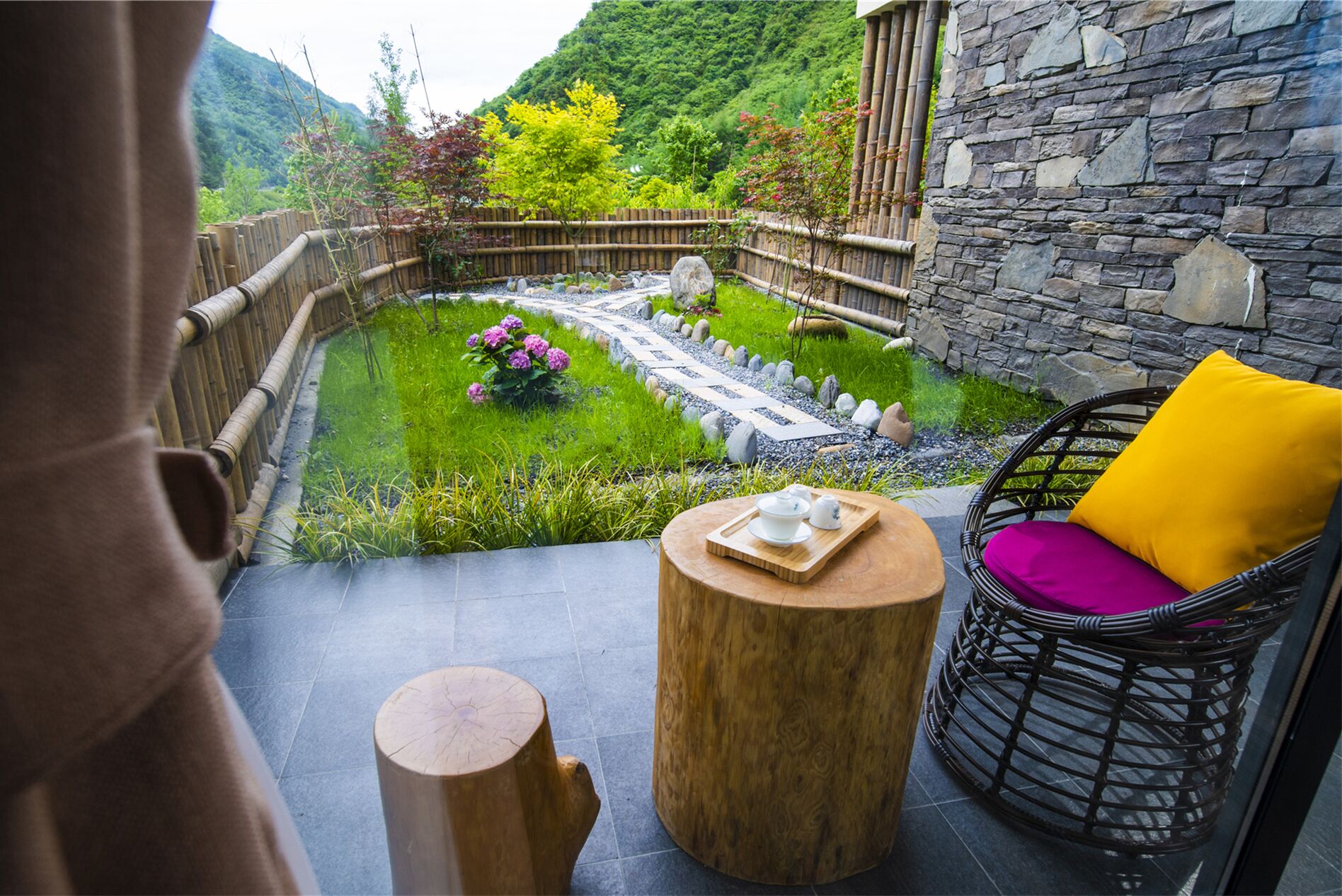 Habitación Deluxe doble, vistas al jardín | Terraza o patio