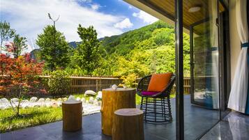 Comfort Twin Room, Garden View | Terrace/patio