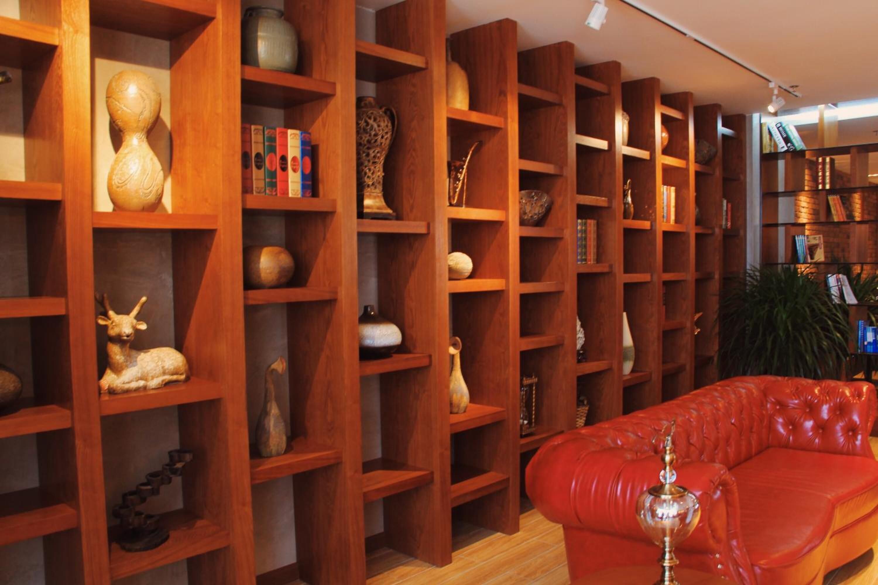 المنشأة من الداخل