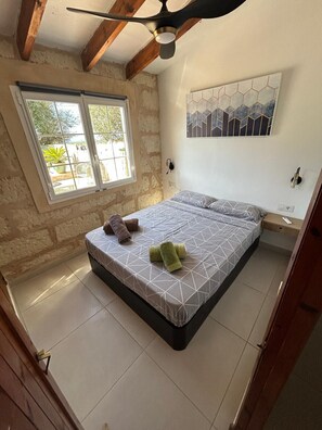 2 bedrooms, bed sheets - 2.6 Cala'n Porter - House 4 personas (Cala en Porter)