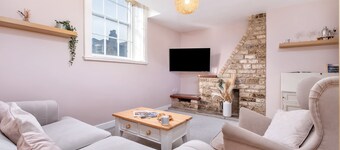 Stone cottage - In the Heart of Stamford