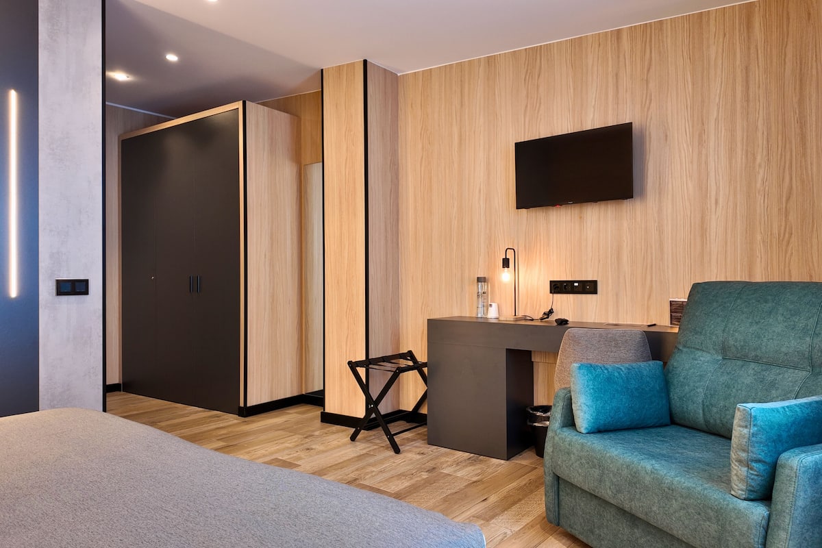 Junior Studio Suite | Select Comfort beds, desk, laptop workspace, blackout drapes