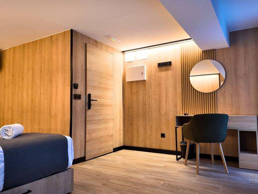 Luxury Triple Room | Premium bedding, memory foam beds, desk, laptop workspace