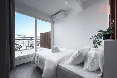 V1 Residences, Nilie Hospitality MGMT