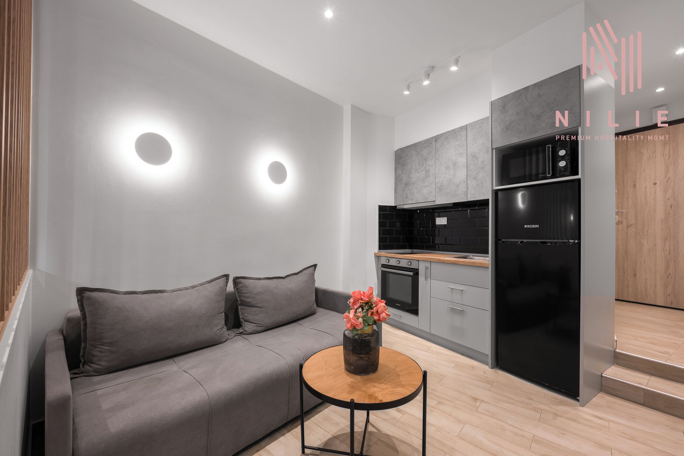 Standard Studio, Kitchen | Living area | Flat-screen TV, offices