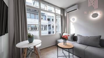 Flat-screen TV, offices